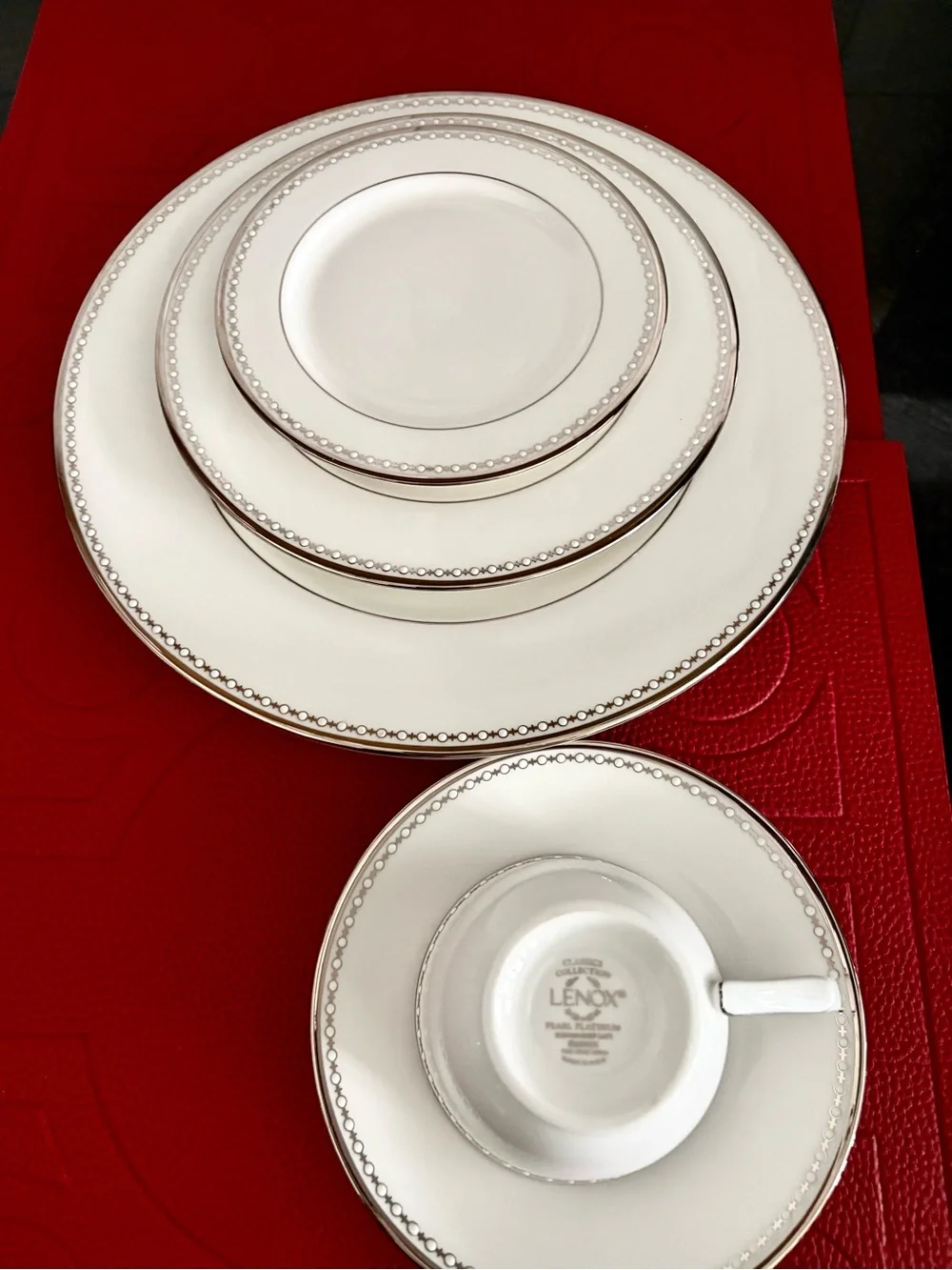 Lenox Pearl Platinum 5 piece Place setting Silver and White Brand NEW !